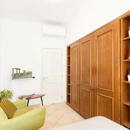 Explore The Amalfi Coast From A Cosy In Centre Sorrent